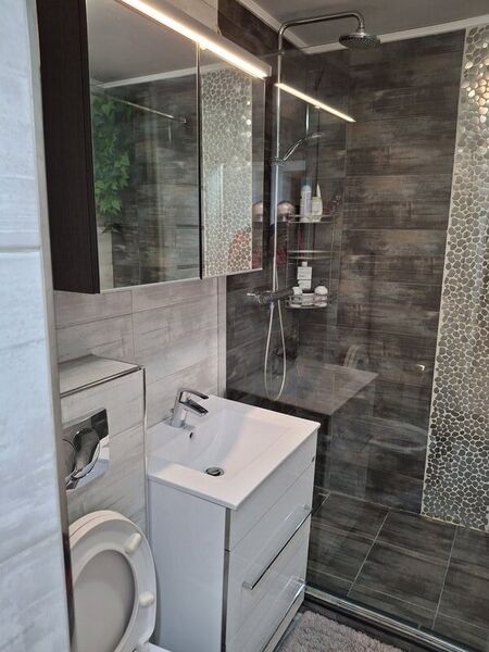 Crangasi, Nucsoara Parc, 2 camere,